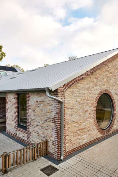 Med stål, træ og genbrugstegl ”CO2-neutraliseres” børnepasningen i Gladsaxe, Børnehuset Egedammen, Klausdalsbrovej 195, 2860 Søborg